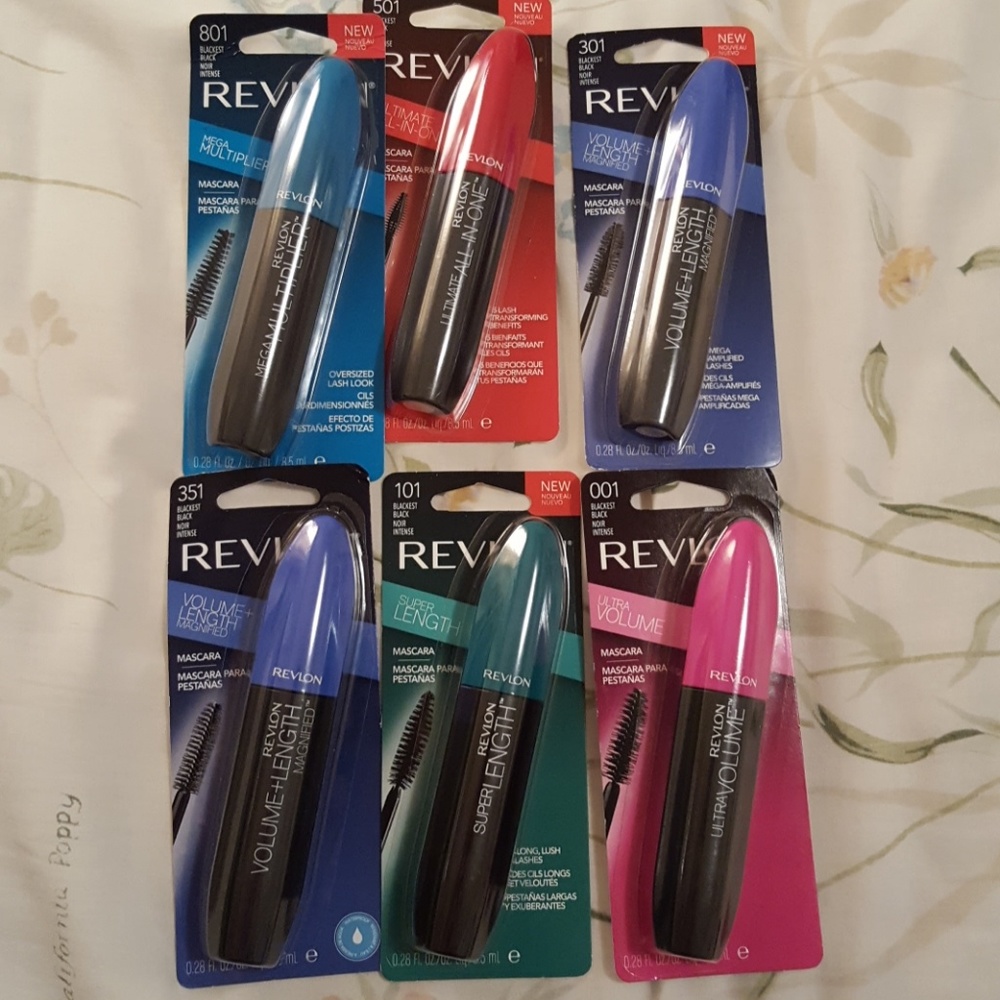 Revlon Makeup Bundle - Picture 2 of 6
